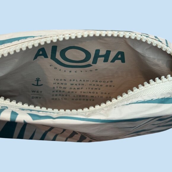 NWT Aloha Collection Mini Pouch - Picture 4 of 6